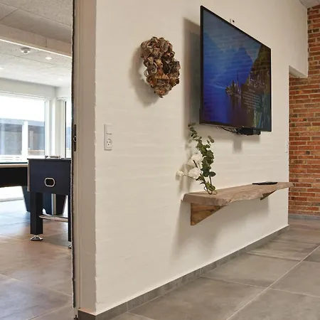 度假居 In With Sauna